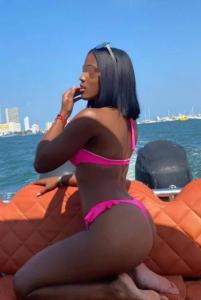 649333907: Chica busca chico en Sevilla
