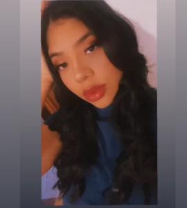 678744429: Chica busca chico en Cantabria