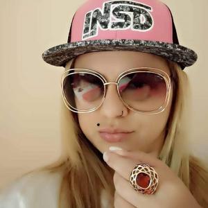 692805446: Chica busca chico en Pontevedra