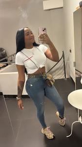 610924923: Chica busca chico en Madrid