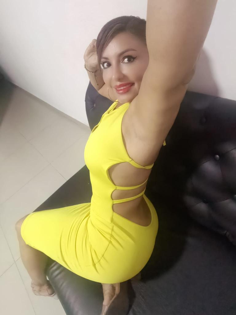 Chica busca chico en Ibiza: 