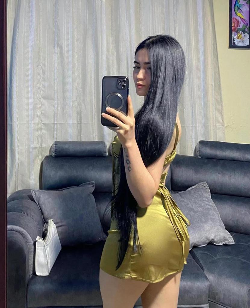 Chica busca chico en Granada: 