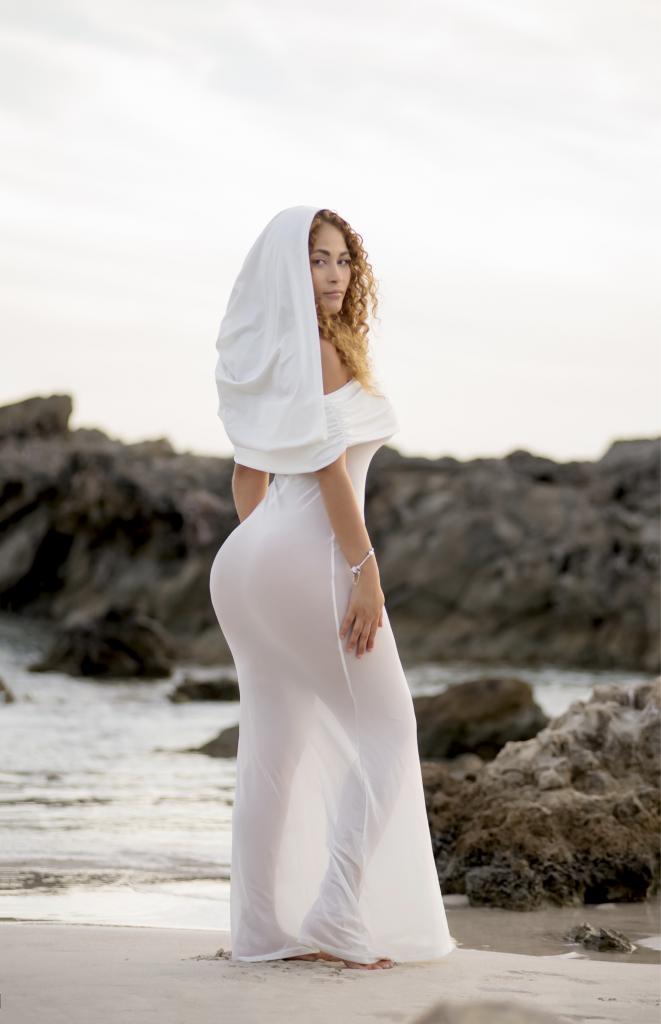 Chica busca chico en Ibiza: Chica busca chico