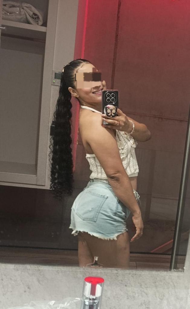 Chica busca chico en Alicante: Chica busca chico
