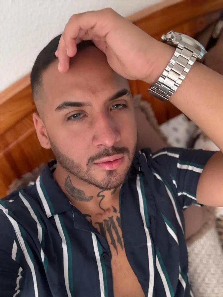 Chico busca chica en Almería: 