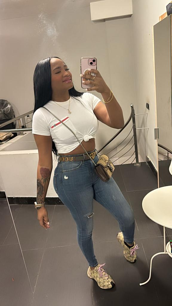 610924923: Chica busca chico en Madrid