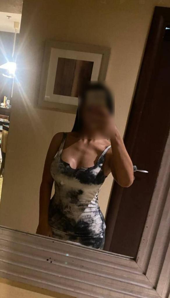 Chica busca chico en Huelva: 