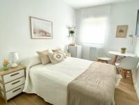 642332382: Chica busca chico en León