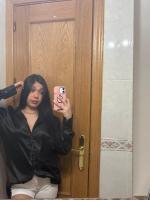 692118124: Chica busca chico en Barcelona