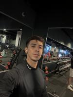 687204420: Chico busca chica en Barcelona