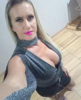 604381427: Chica busca chico en Barcelona