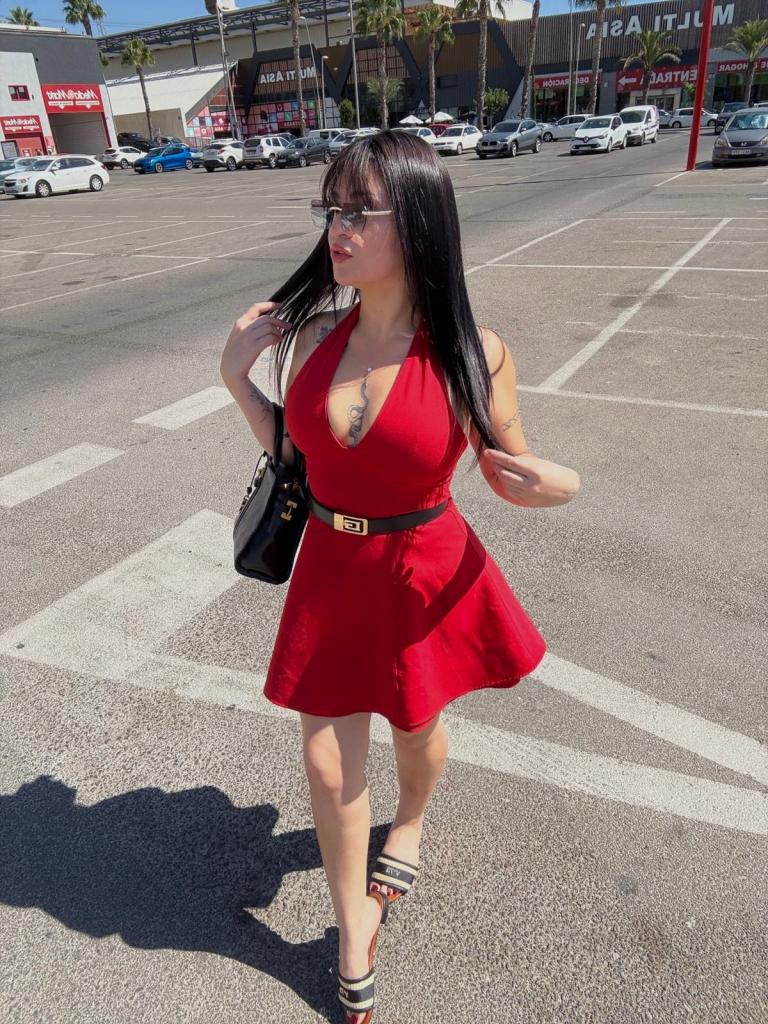 Chica busca chico en Almería: 