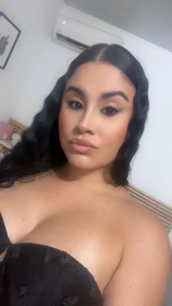 Chica busca chico en Cantabria: Chica busca chico
