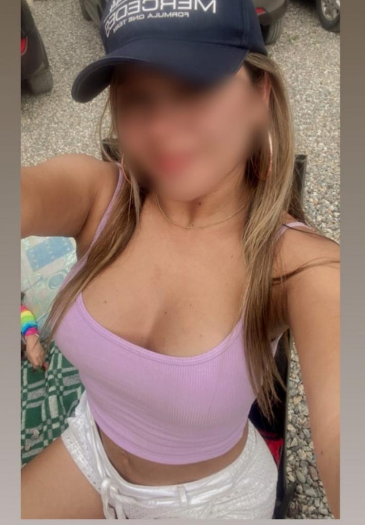 614564875: Chica busca chico en Pontevedra