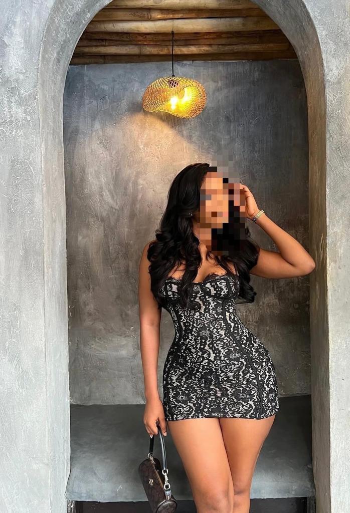 Chica busca chico en Cádiz: 