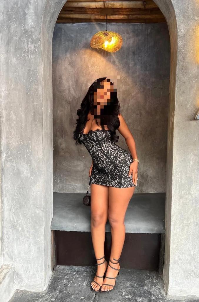 Chica busca chico en Cádiz: 