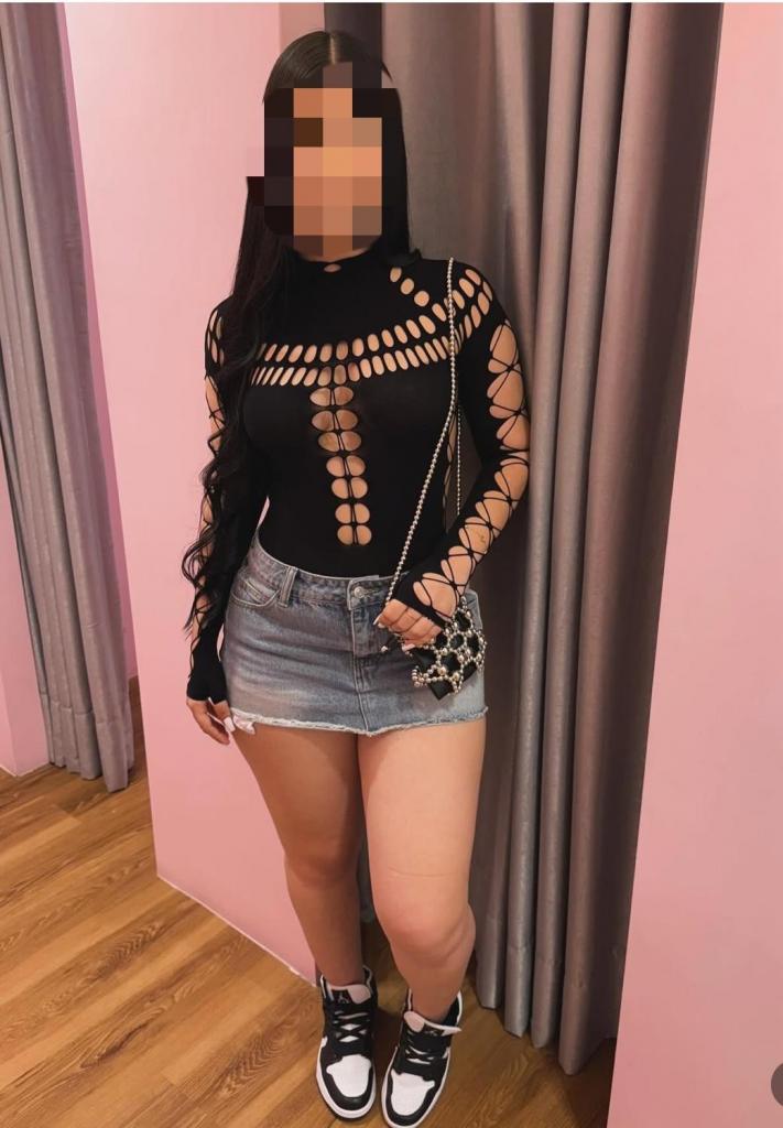 670733362: Chica busca chico en Madrid