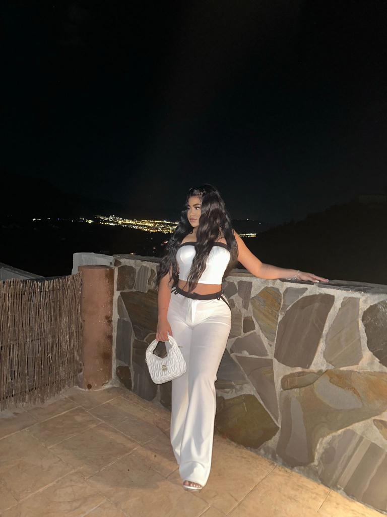 Chica busca chico en Ibiza: 