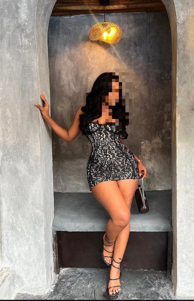 Chica busca chico en Cádiz: 