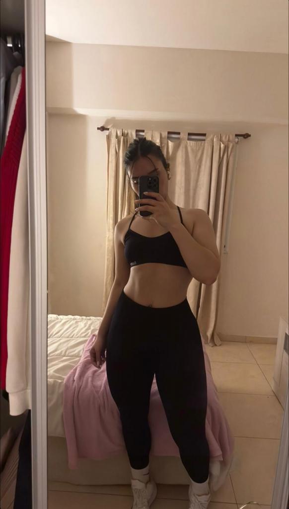 623449441: Chica busca chico en Barcelona