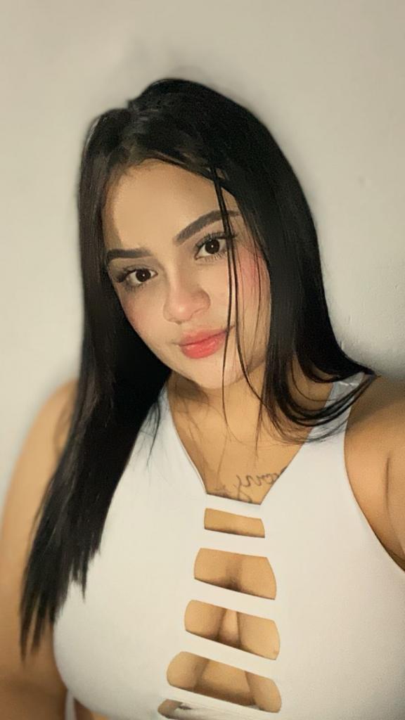631713974: Chica busca chico en Lérida