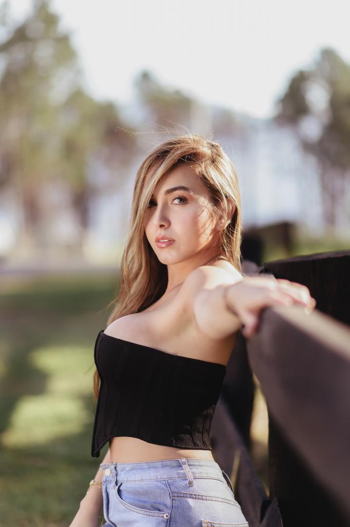 604307734: Chica busca chico en Ibiza