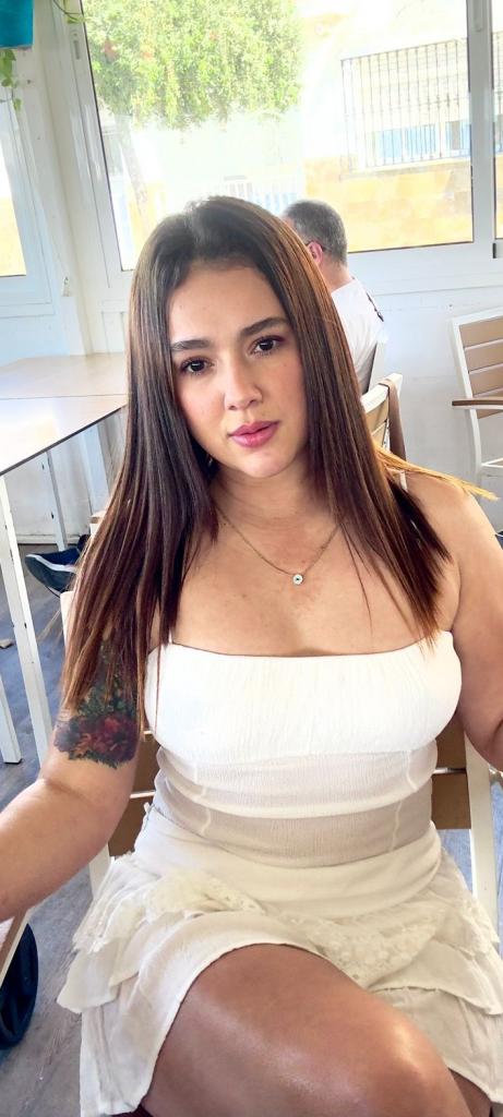 Chica busca chico en Cádiz: 