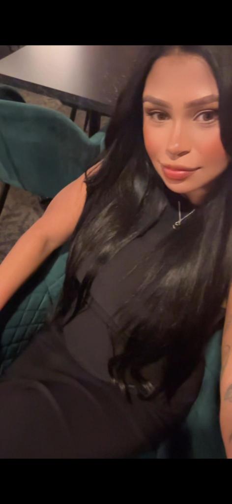 613424709: Chica busca chico en Pontevedra