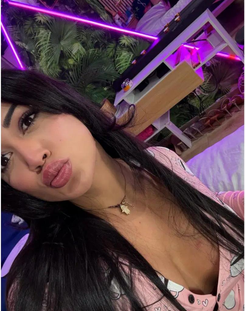 Chica busca chico en Granada: 