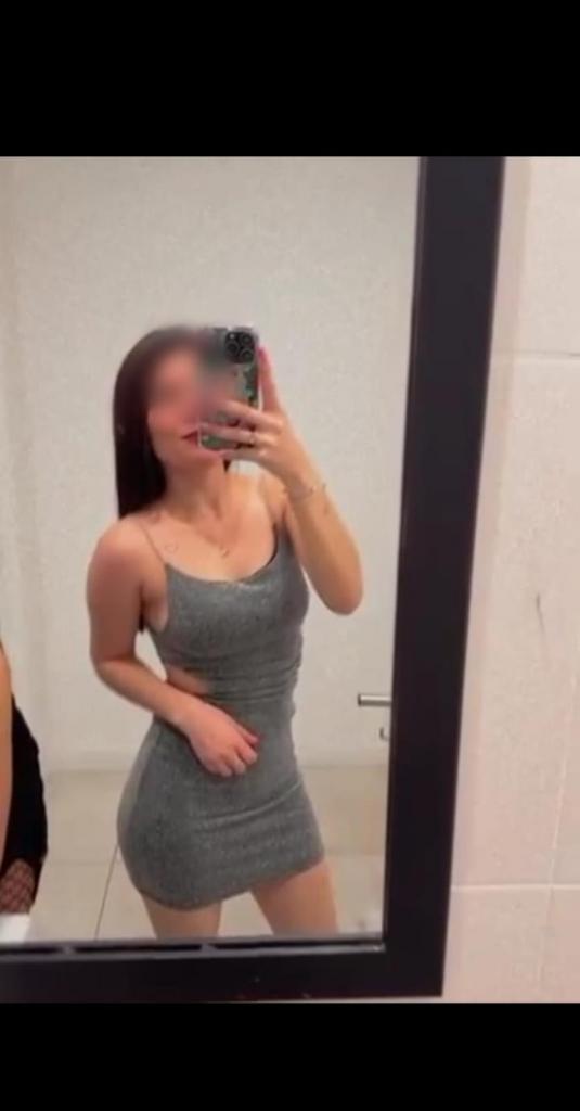 Chica busca chico en Granada: 
