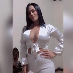 610362693: Chica busca chico en Barcelona