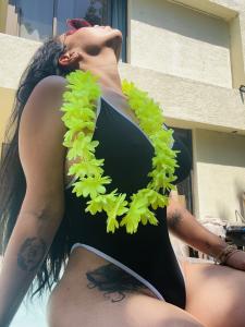 607038602: Chica busca chico en Madrid