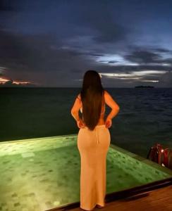 633681329: Chica busca chico en Barcelona