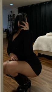 633681329: Chica busca chico en Barcelona