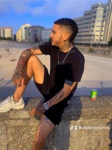 611337496: Chico busca chica en La Coruña