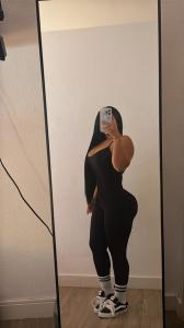 617483985: Chica busca chico en Barcelona