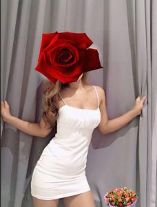 688140278: Chica busca chico en Barcelona