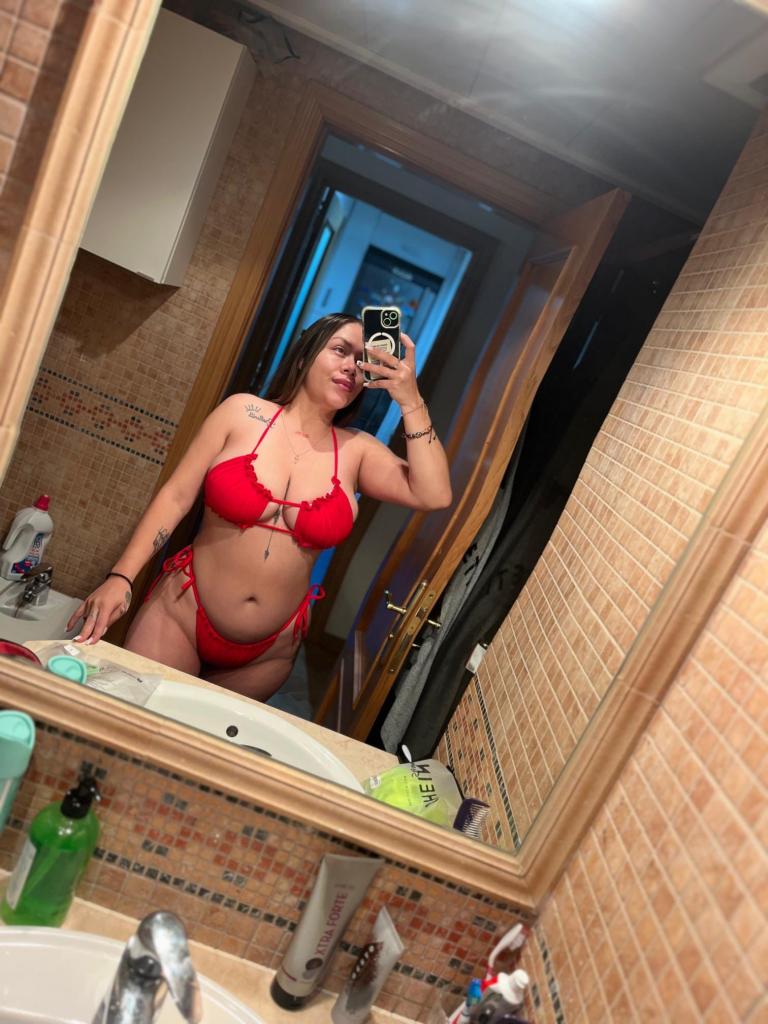 Chica busca chico en Almería: 