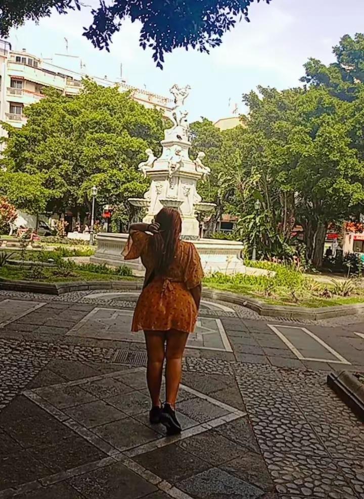 Chica busca chico en Tenerife: 