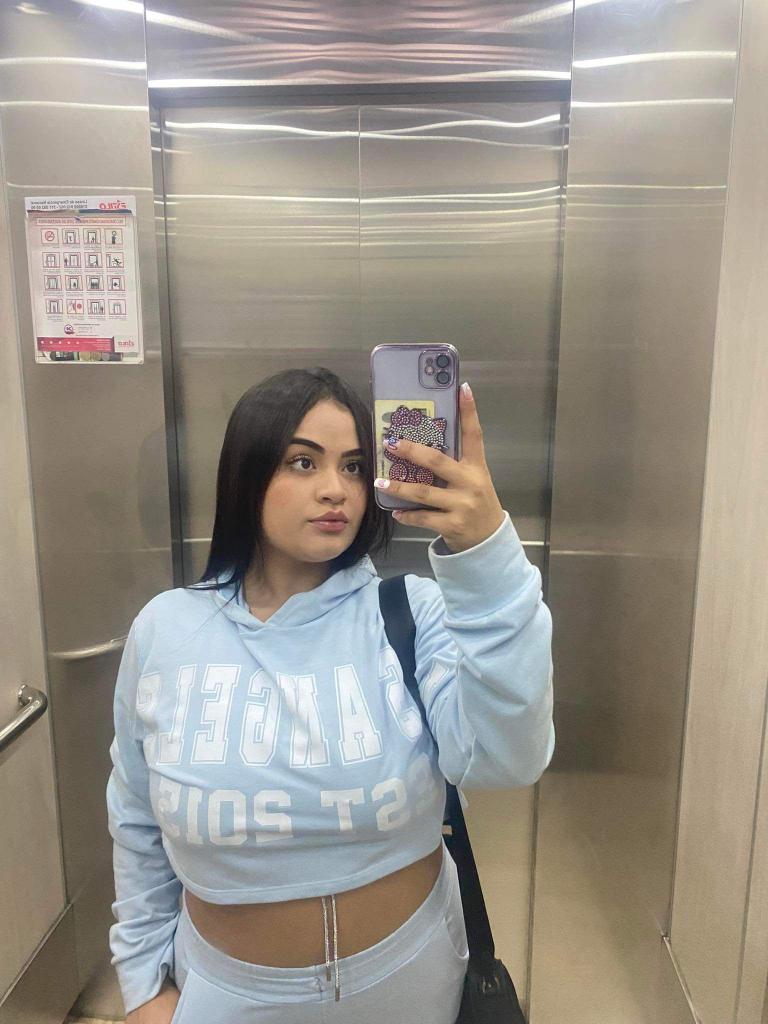 631713974: Chica busca chico en Lérida