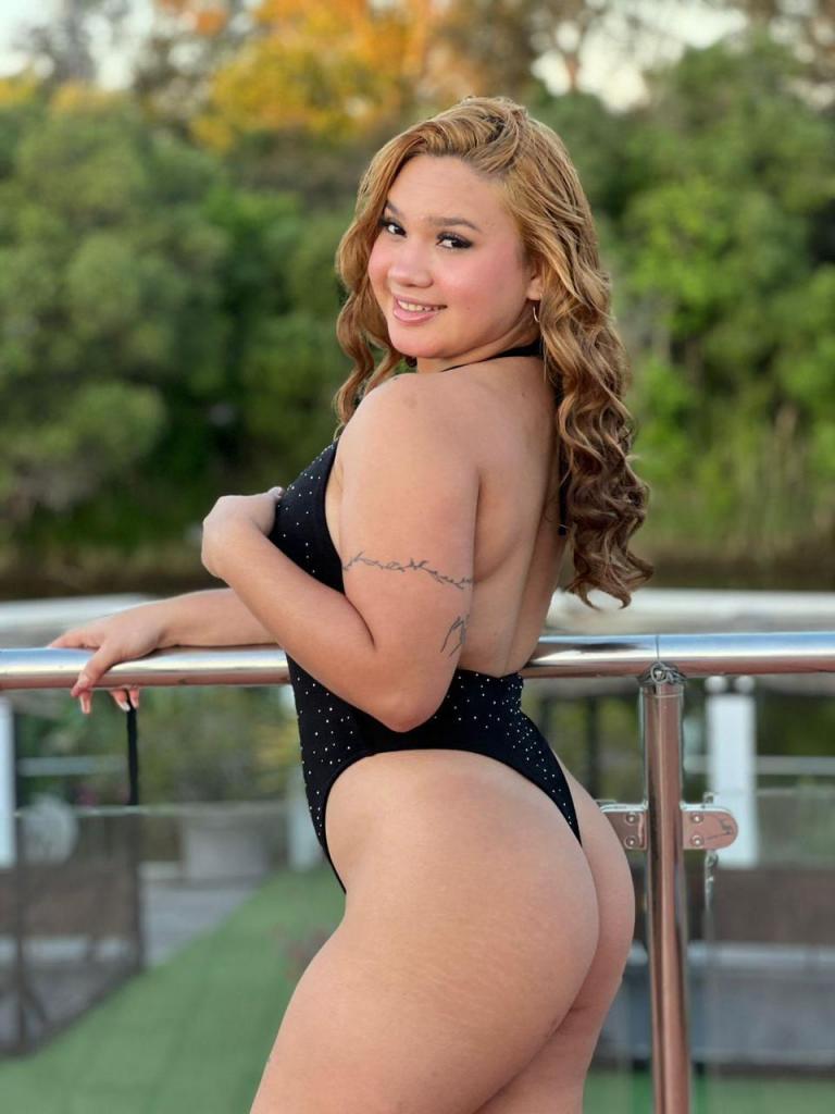 671919949: Chica busca chico en Cádiz