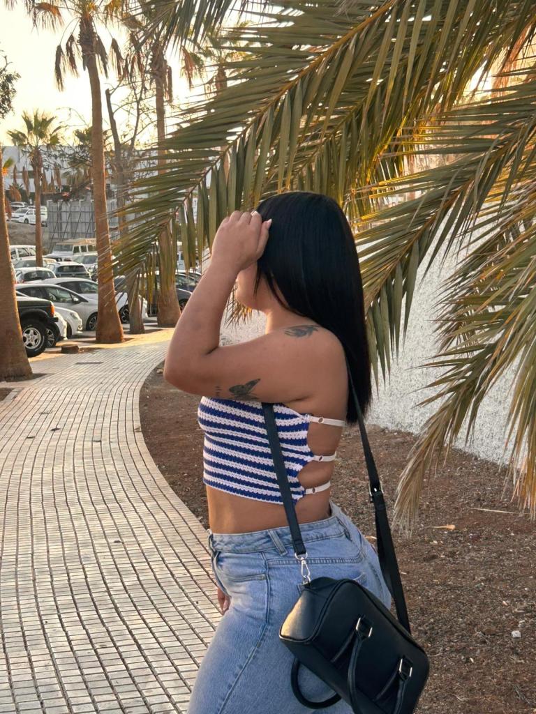 Chica busca chico en Tenerife: 