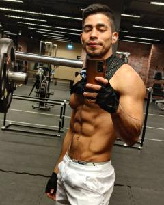 664791199: Chico busca chica en Málaga