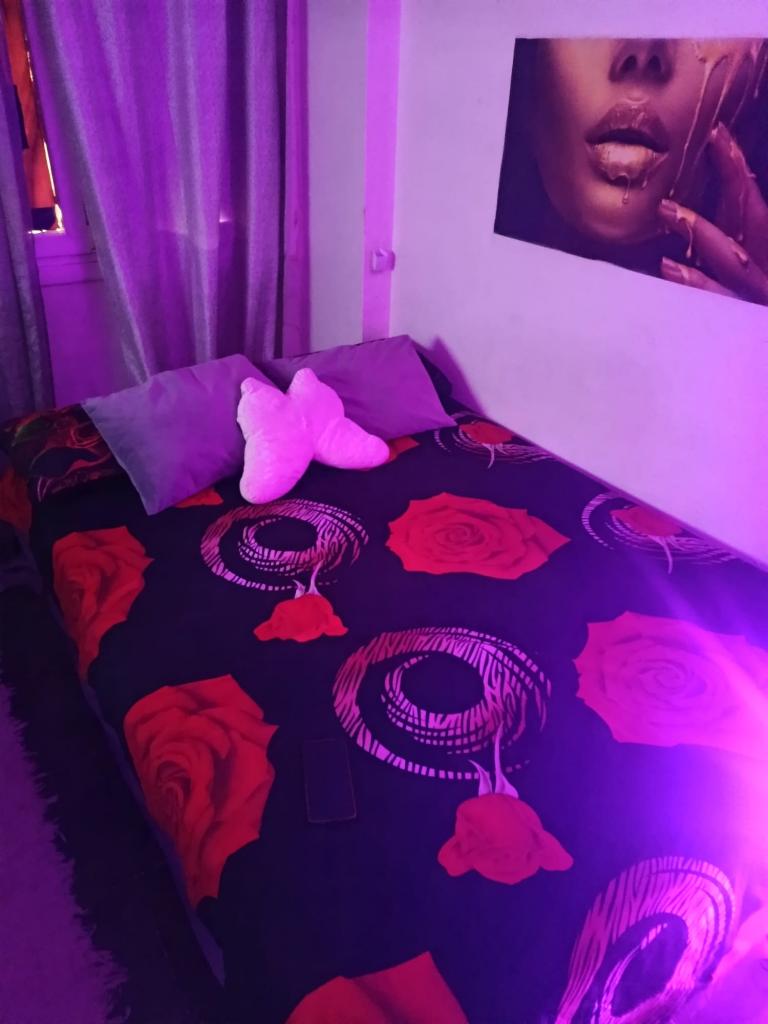 642627090: Chica busca chico en Málaga