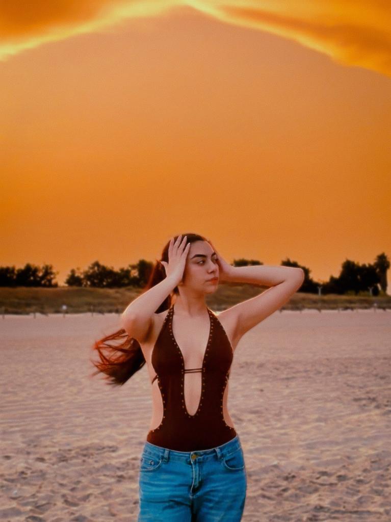 743031076: Chica busca chico en Valencia