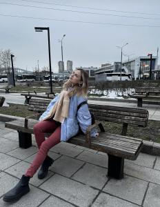 642521405: Chica busca chico en Almería