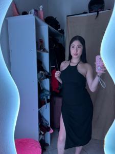 677459349: Chica busca chico en Barcelona