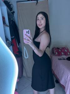 677459349: Chica busca chico en Barcelona