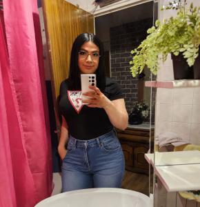 642476556: Travesti en León