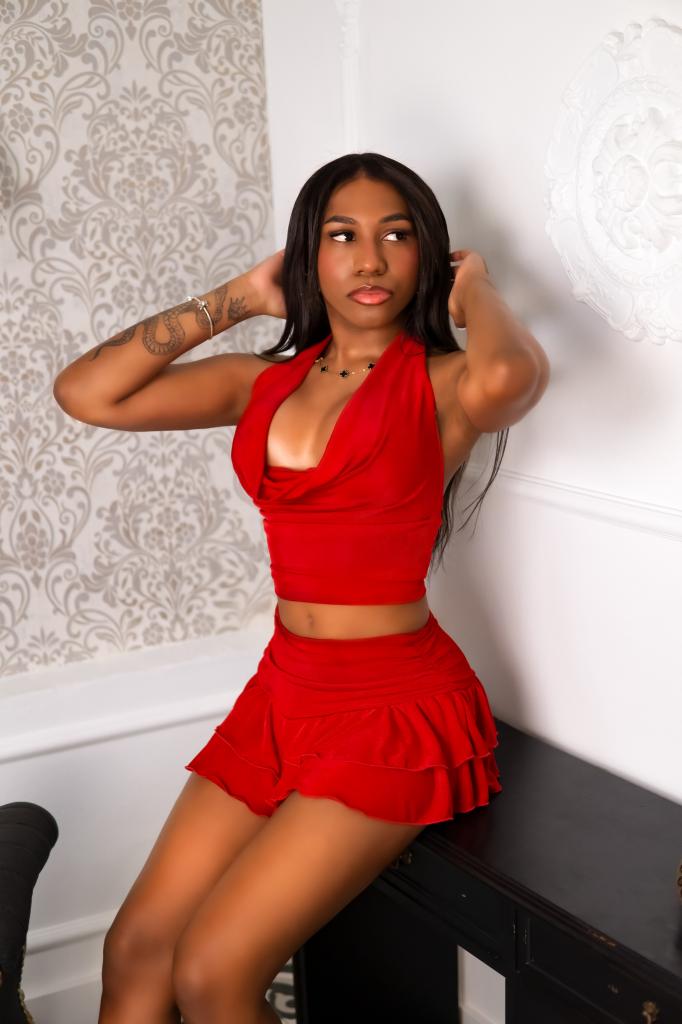 607418541: Transexual en Barcelona